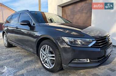 Универсал Volkswagen Passat 2015 в Львове