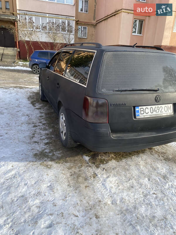 Универсал Volkswagen Passat 2001 в Яворове