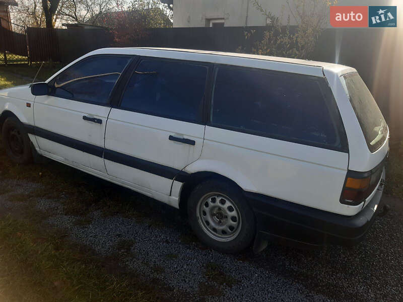 Универсал Volkswagen Passat 1988 в Золочеве фото 4 Универсал Volkswagen Passat 1988 в Золочеве