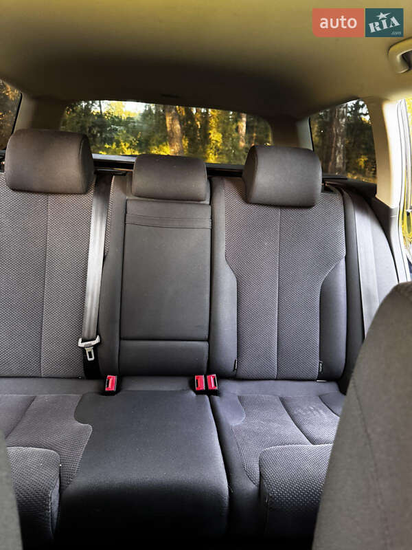 Універсал Volkswagen Passat 2010 в Радивиліві