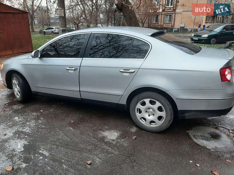 Седан Volkswagen Passat 2008 в Кривому Розі