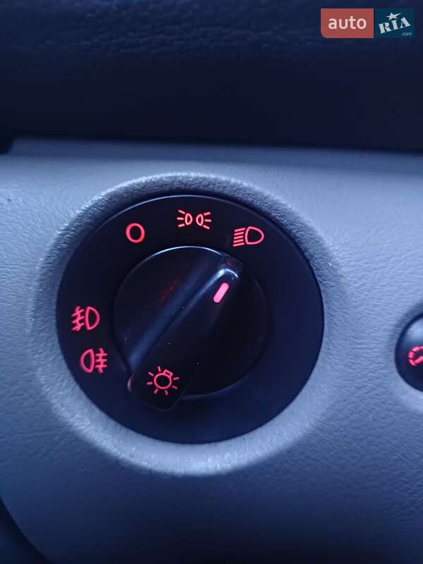 Універсал Volkswagen Passat 2004 в Решетилівці