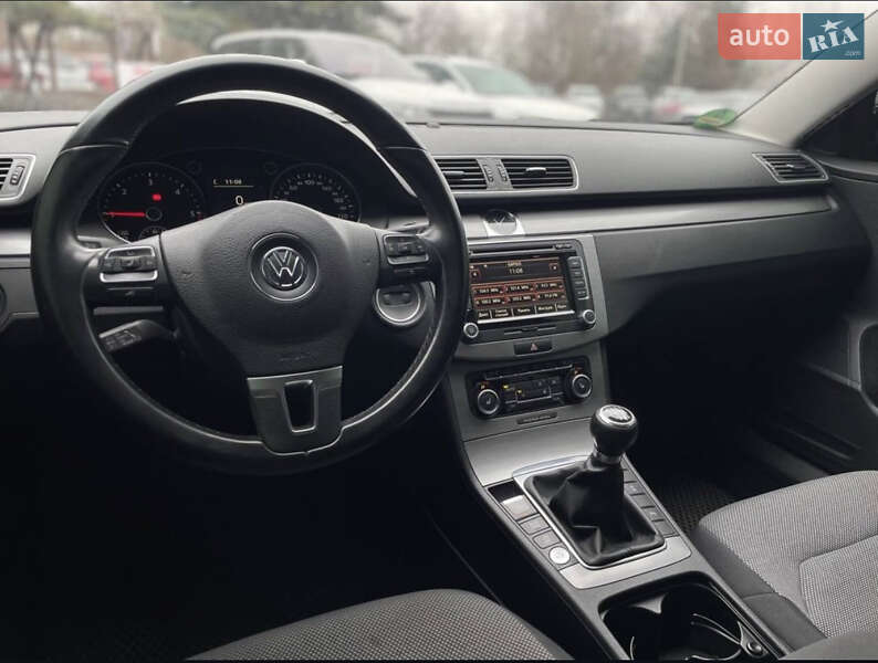 Универсал Volkswagen Passat 2011 в Кривом Роге