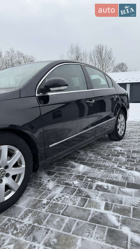 Седан Volkswagen Passat 2006 в Добросині