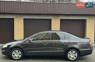 Седан Volkswagen Passat 2006 в Луцьку