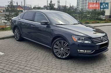 Седан Volkswagen Passat 2014 в Ивано-Франковске