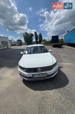 Седан Volkswagen Passat 2017 в Києві