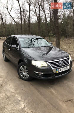 Седан Volkswagen Passat 2008 в Кропивницькому