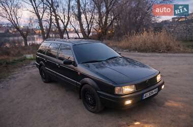 Універсал Volkswagen Passat 1990 в Києві