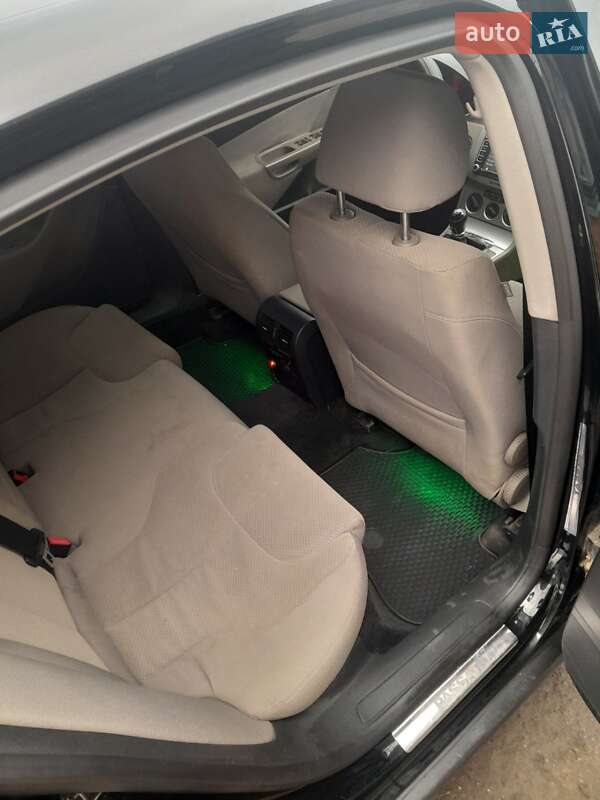 Седан Volkswagen Passat 2006 в Хмельнике