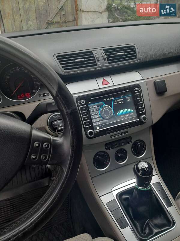 Седан Volkswagen Passat 2006 в Хмельнике