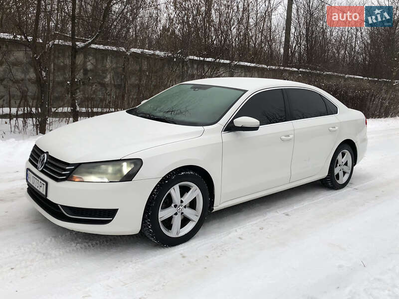 Седан Volkswagen Passat 2014 в Ирпене