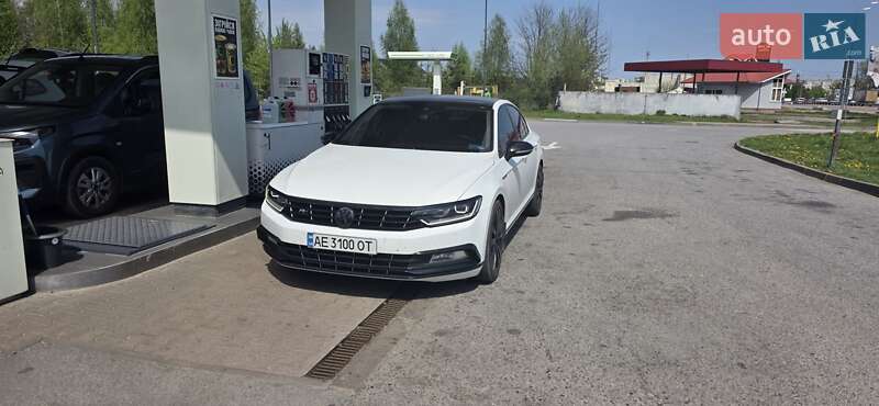 Седан Volkswagen Passat 2015 в Кривом Роге