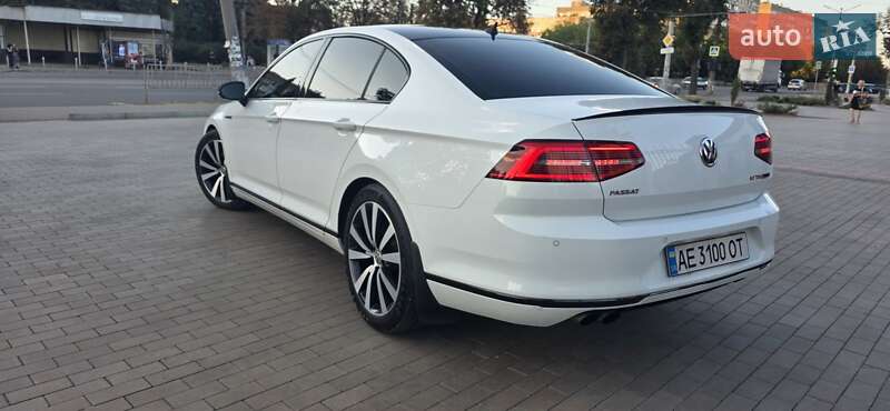 Седан Volkswagen Passat 2015 в Кривом Роге