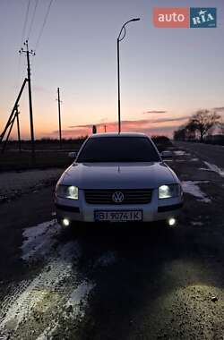 Седан Volkswagen Passat 2000 в Семеновке