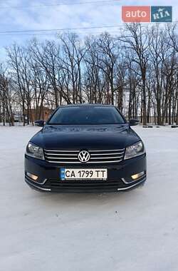 Седан Volkswagen Passat 2011 в Умані