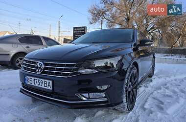 Седан Volkswagen Passat 2018 в Днепре