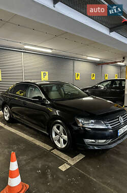 Седан Volkswagen Passat 2015 в Львове