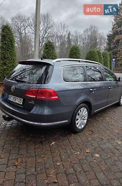 Універсал Volkswagen Passat 2012 в Стебнику