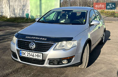 Седан Volkswagen Passat 2005 в Костополе