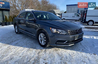 Седан Volkswagen Passat 2017 в Рівному
