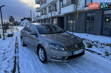 Седан Volkswagen Passat 2012 в Львові