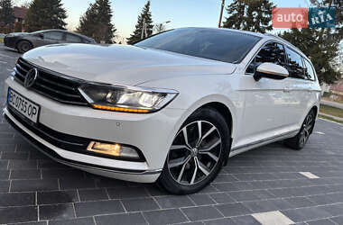 Універсал Volkswagen Passat 2018 в Львові