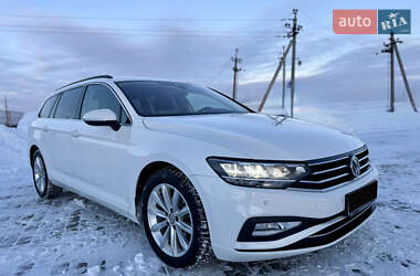 Универсал Volkswagen Passat 2020 в Ивано-Франковске