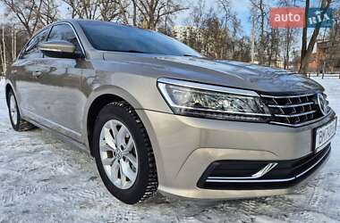 Седан Volkswagen Passat 2016 в Сумах