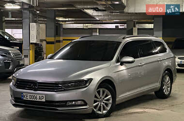 Універсал Volkswagen Passat 2016 в Дніпрі