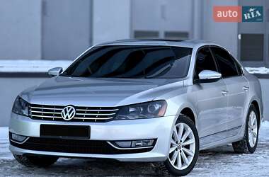 Седан Volkswagen Passat 2012 в Киеве