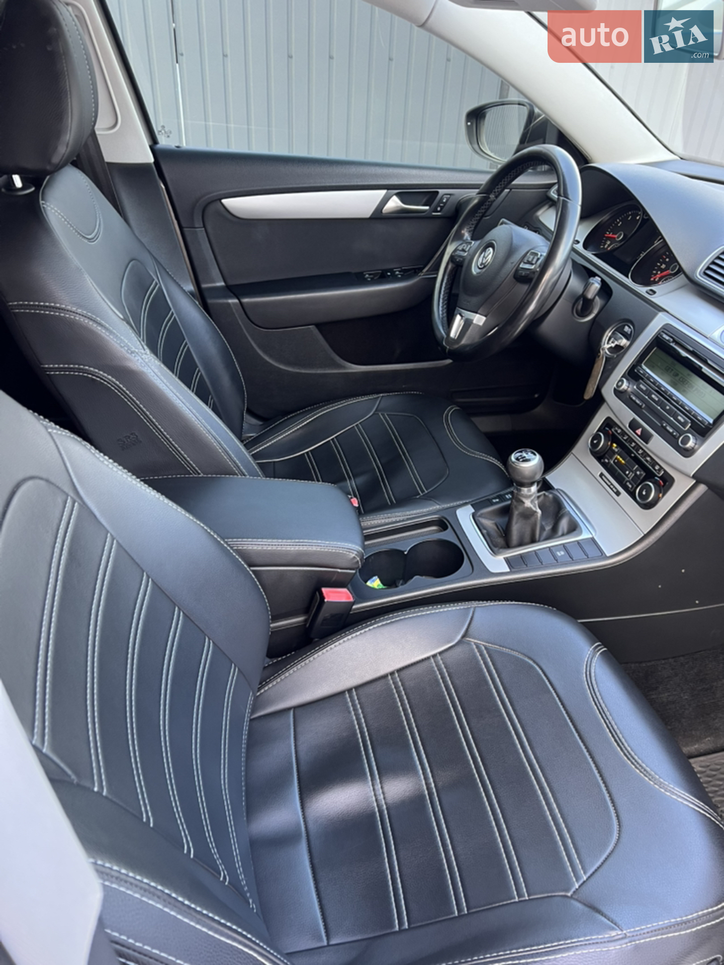 2010 Volkswagen Passat - мініатюра 27