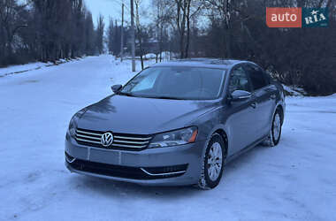 Седан Volkswagen Passat 2012 в Днепре