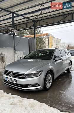 Універсал Volkswagen Passat 2016 в Новояворівську