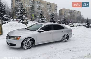 Седан Volkswagen Passat 2012 в Львові