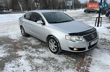 Седан Volkswagen Passat 2006 в Дніпрі
