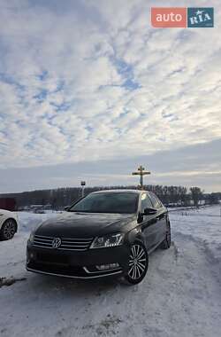 Седан Volkswagen Passat 2013 в Овручі