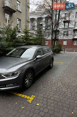 Универсал Volkswagen Passat 2017 в Львове