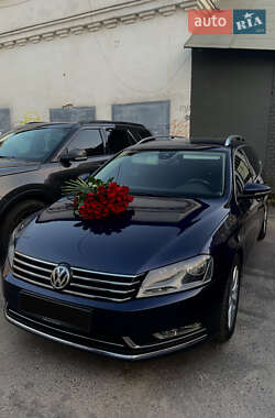 Універсал Volkswagen Passat 2012 в Львові