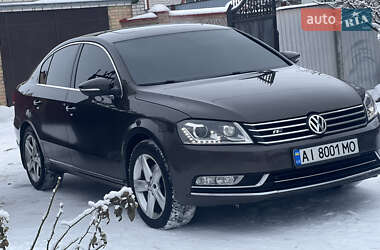 Седан Volkswagen Passat 2012 в Києві