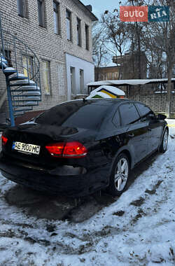 Седан Volkswagen Passat 2013 в Днепре