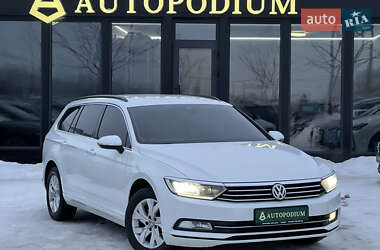 Универсал Volkswagen Passat 2015 в Киеве