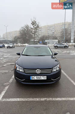 Седан Volkswagen Passat 2012 в Львове