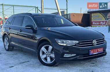 Універсал Volkswagen Passat 2019 в Лопатині