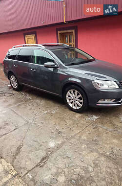 Універсал Volkswagen Passat 2011 в Тячеві