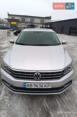 Седан Volkswagen Passat 2018 в Калиновке