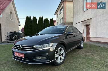 Универсал Volkswagen Passat 2021 в Ивано-Франковске
