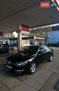 Седан Volkswagen Passat 2012 в Львове