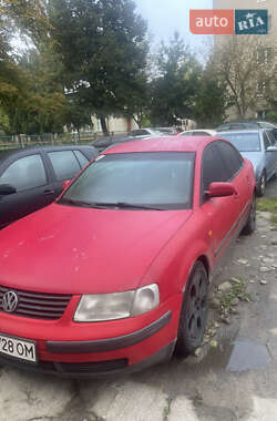 Седан Volkswagen Passat 1997 в Львове