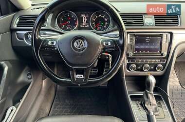 Седан Volkswagen Passat 2017 в Николаеве